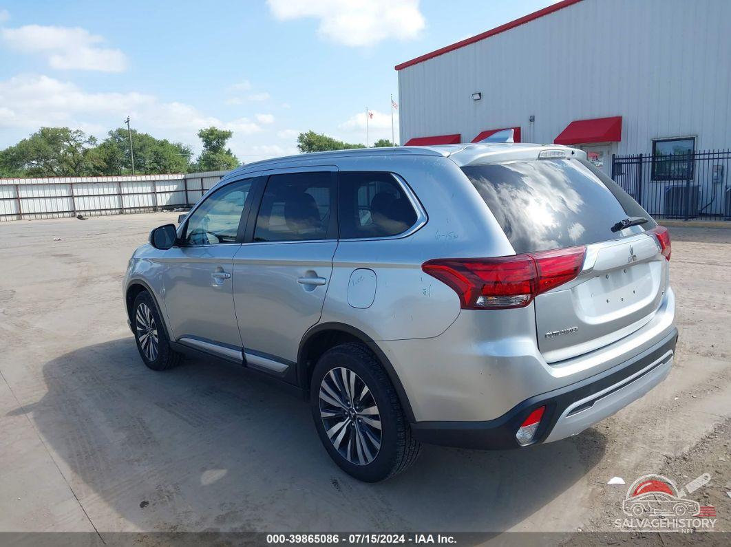 JA4AZ3A35LZ032778 2020 MITSUBISHI OUTLANDER photo no. 3