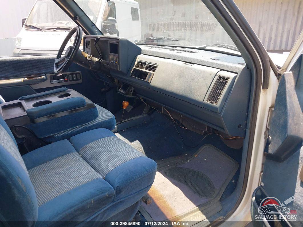 2GCEK19K8L1231117 1990 CHEVROLET GMT-400 photo no. 5