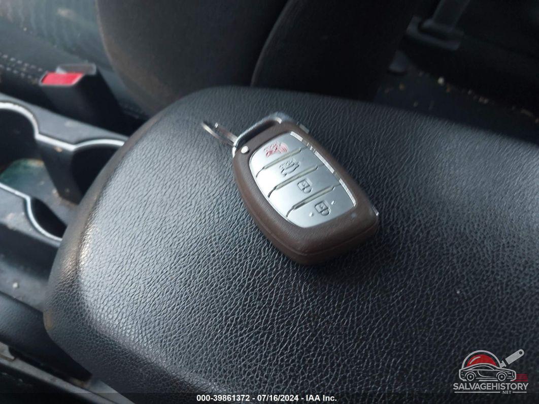 5NPDH4AE8GH723779 2016 HYUNDAI ELANTRA photo no. 11