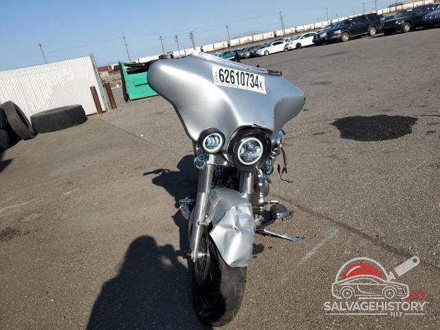 1HD1KB410AB646639 2010 HARLEY-DAVIDSON FL photo no. 2