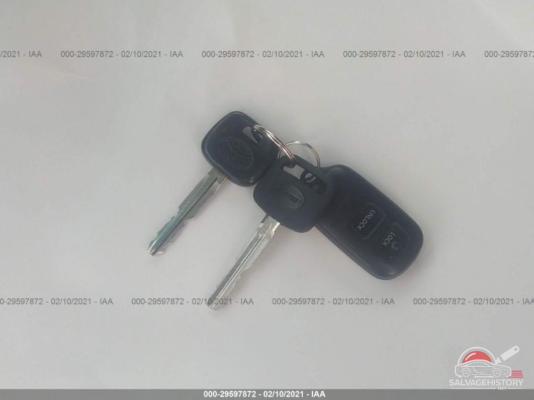JTEGD21A050121958 2005 TOYOTA HIGHLANDER photo no. 11