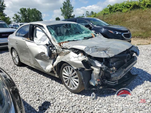 3VWL17AJ5EM260549 2014 VOLKSWAGEN JETTA photo no. 4