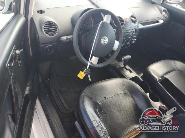 3VWPG3AG0AM008828 2010 VOLKSWAGEN BEETLE photo no. 8