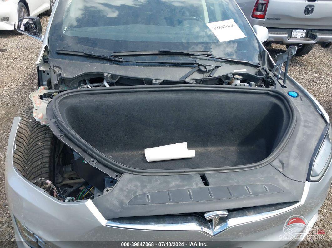 5YJXCAE22GF002558 2016 TESLA MODEL X photo no. 10