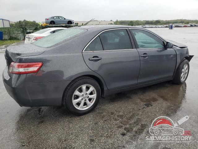 4T1BF3EK0BU693145 2011 TOYOTA CAMRY photo no. 3