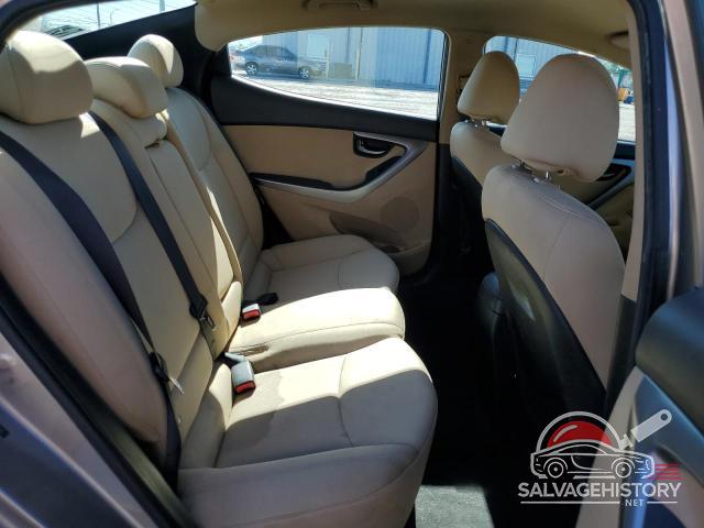 5NPDH4AE7DH236780 2013 HYUNDAI ELANTRA photo no. 10