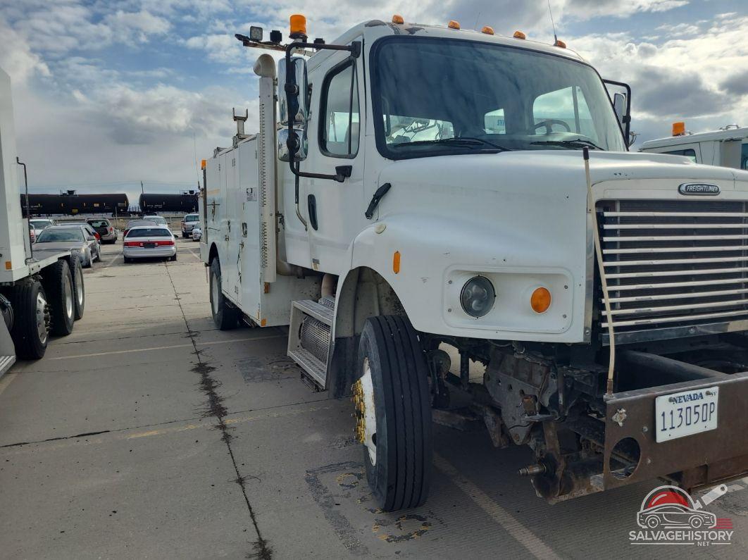 1FVAC2BS1ADAS2449 2010 FREIGHTLINER M2 photo no. 4