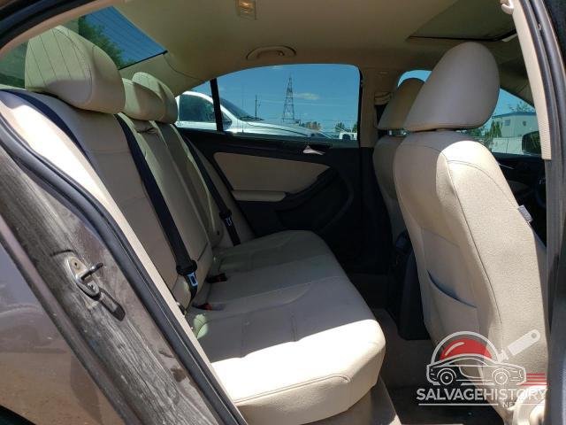 3VWLX7AJ6BM009260 2011 VOLKSWAGEN JETTA photo no. 10
