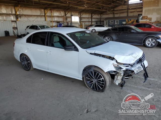 3VWD17AJ8GM373029 2016 VOLKSWAGEN JETTA photo no. 4