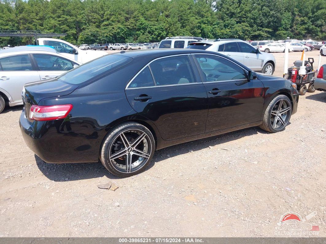 4T1BF3EK2BU664908 2011 TOYOTA CAMRY photo no. 4