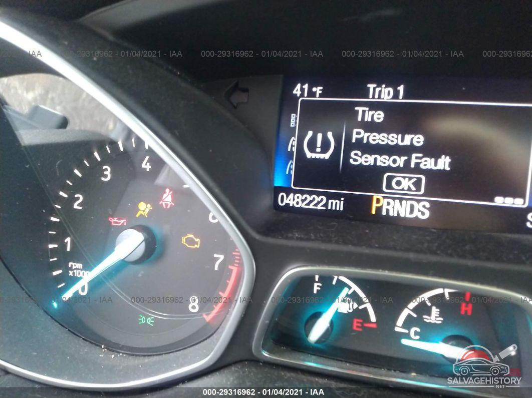 1FMCU0G91HUD35659 2017 FORD ESCAPE photo no. 7