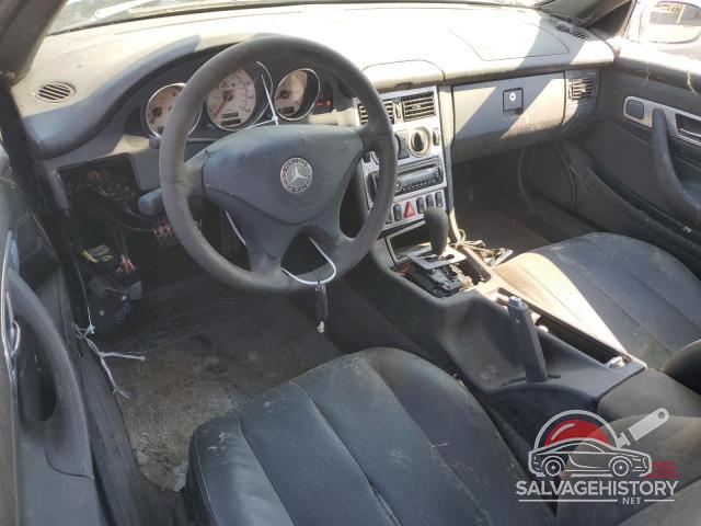 WDBKK49F01F172608 2001 MERCEDES-BENZ SLK-CLASS photo no. 8