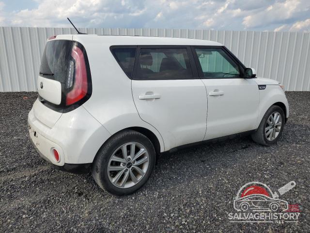 KNDJP3A55J7606480 2018 KIA SOUL photo no. 3