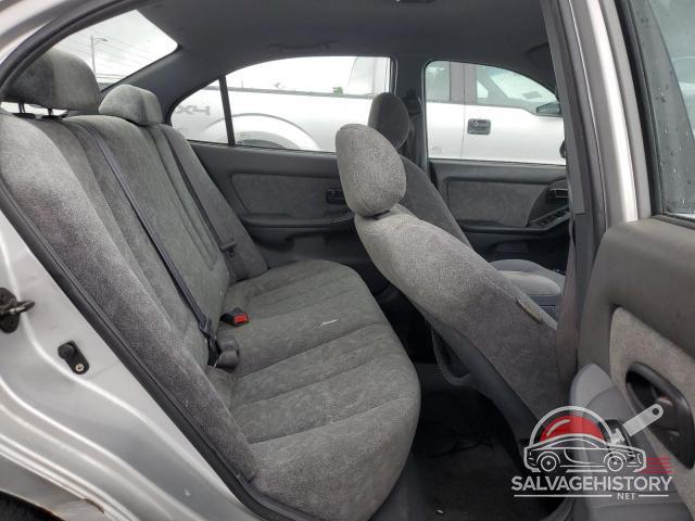 KMHDN45DX2U388481 2002 HYUNDAI ELANTRA photo no. 10