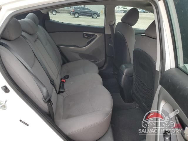 5NPDH4AE2GH755790 2016 HYUNDAI ELANTRA photo no. 10