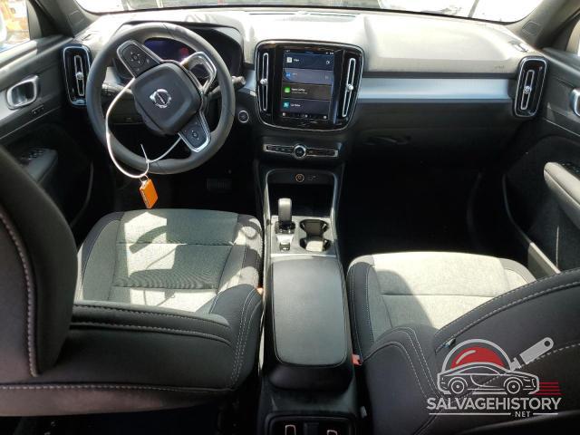 YV4L12UK8R2304645 2024 VOLVO XC40 CORE photo no. 8
