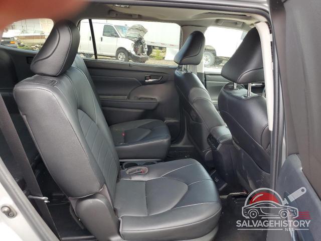 5TDGZRBH7NS192453 2022 TOYOTA HIGHLANDER photo no. 10