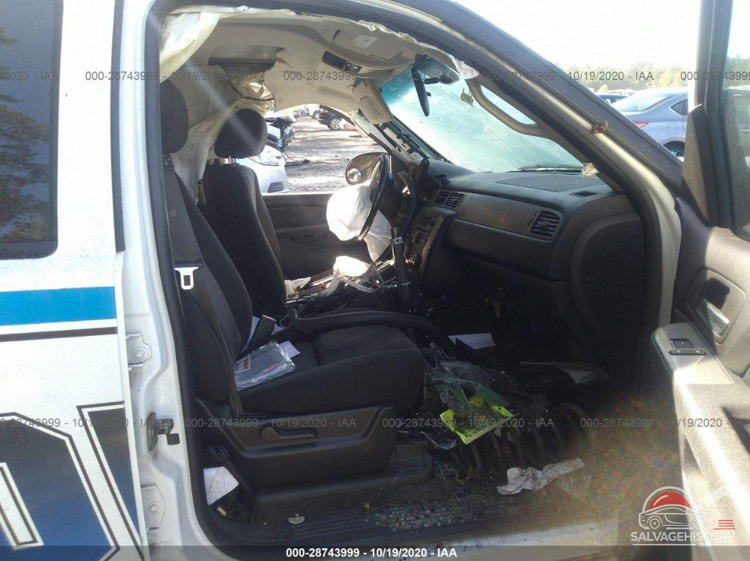 1GNUKAE0XAR242650 2010 CHEVROLET TAHOE photo no. 5