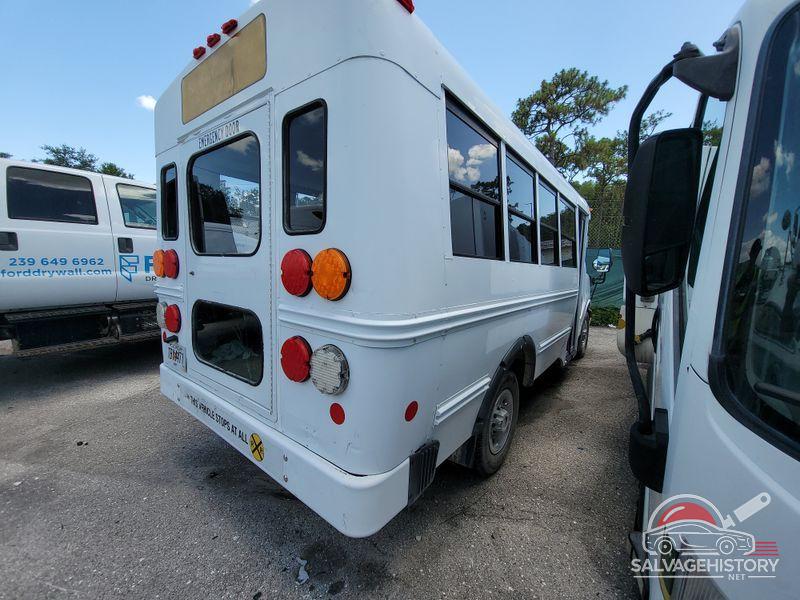 1GB0G2BA5D1171828 2013 CHEVROLET EXPRESS G3500 photo no. 8