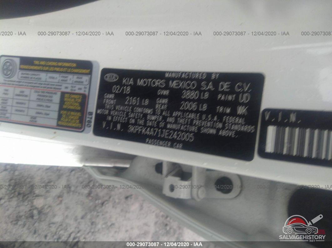 3KPFK4A71JE242005 2018 KIA FORTE photo no. 9