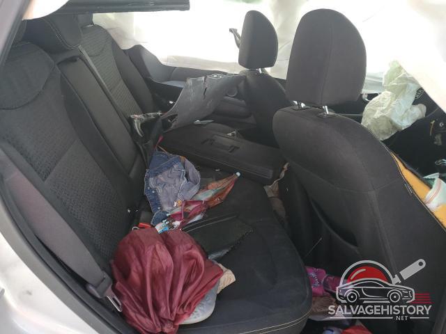 KNDJP3A57E7700527 2014 KIA SOUL photo no. 10