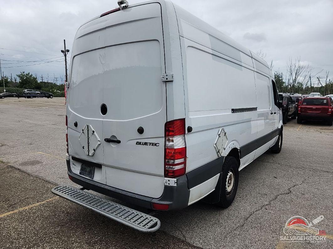 WD3PE8CB3C5669313 2012 MERCEDES-BENZ SPRINTER 2500 photo no. 3