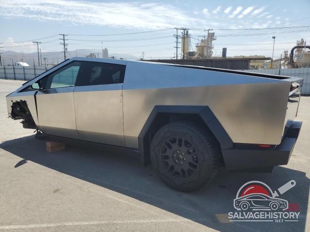 7G2CEHED6RA000960 2024 TESLA CYBERTRUCK photo no. 2