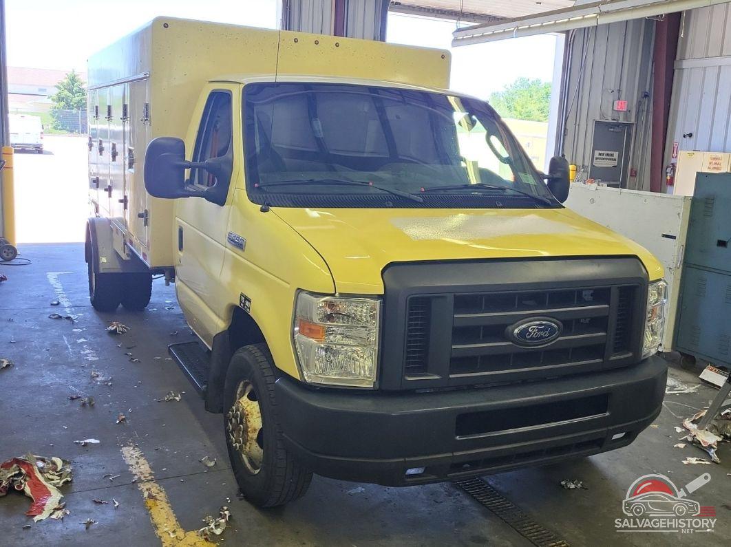 1FDXE4FS4HDC72244 2017 FORD E-450 CUTAWAY photo no. 3
