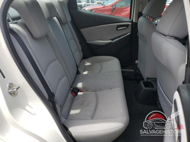 3MYDLBYV8KY526021 2019 TOYOTA YARIS photo no. 10