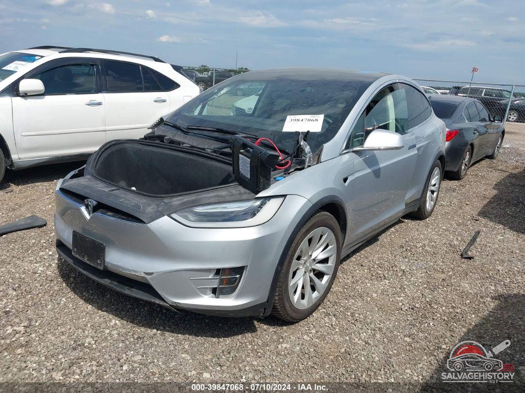 5YJXCAE22GF002558 2016 TESLA MODEL X photo no. 2