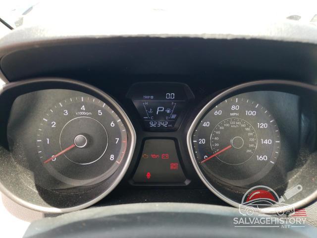 5NPDH4AEXGH797544 2016 HYUNDAI ELANTRA photo no. 9
