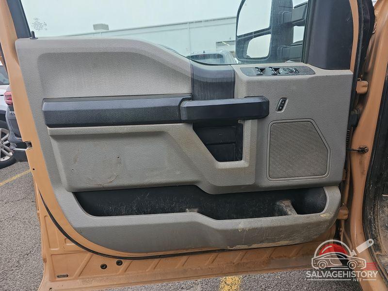 1FT8W3A62JEC83656 2018 FORD F-350 photo no. 9
