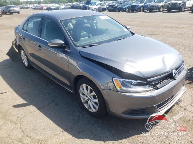 3VWDP7AJ9DM395910 2013 VOLKSWAGEN JETTA photo no. 4