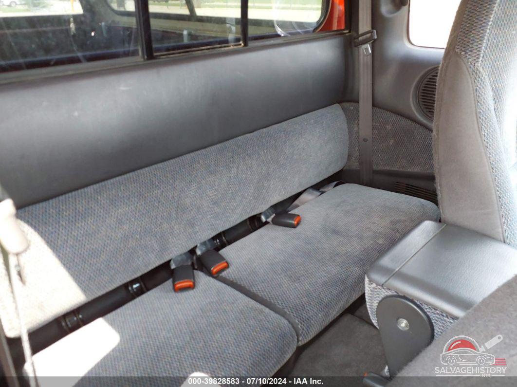 1B7GL22X2WS743333 1998 DODGE DAKOTA photo no. 8