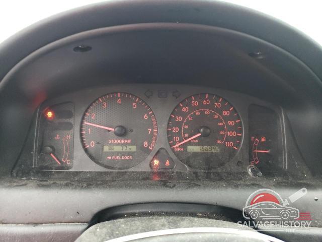 1NXBR12E72Z617285 2002 TOYOTA COROLLA photo no. 9