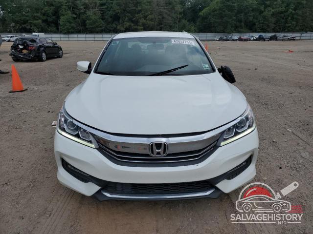 1HGCR2F51HA063746 2017 HONDA ACCORD photo no. 5