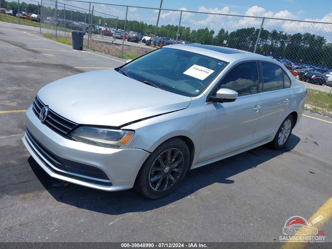3VWD07AJXFM324917 2015 VOLKSWAGEN JETTA photo no. 2