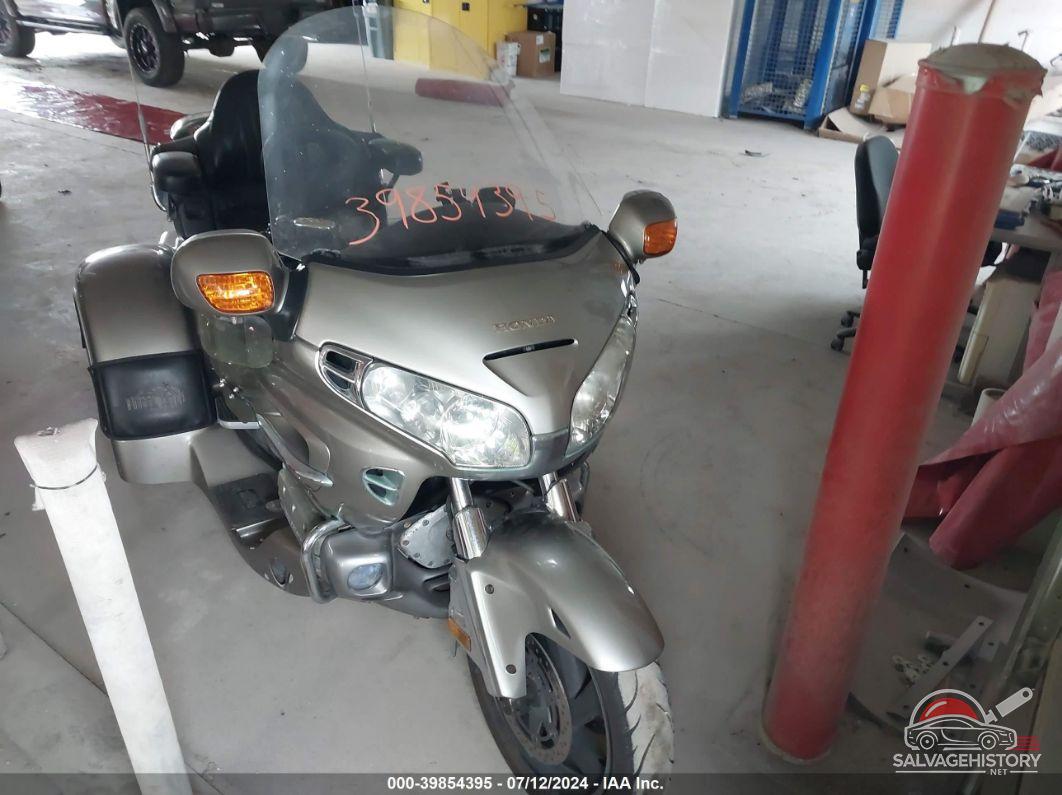 1HFSC47053A202222 2003 HONDA GL1800 photo no. 5