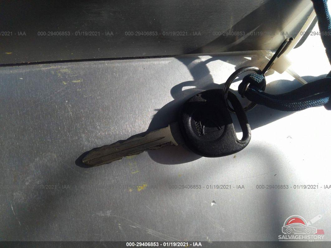 1G8ZH52822Z100173 2002 SATURN SL photo no. 11