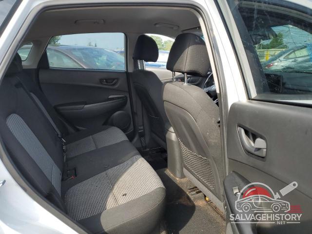 KM8K2CAA8JU078401 2018 HYUNDAI KONA photo no. 11