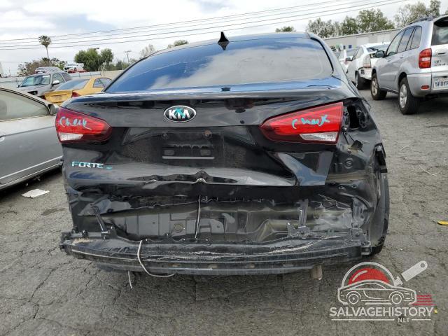 3KPFK4A72JE245706 2018 KIA FORTE photo no. 6