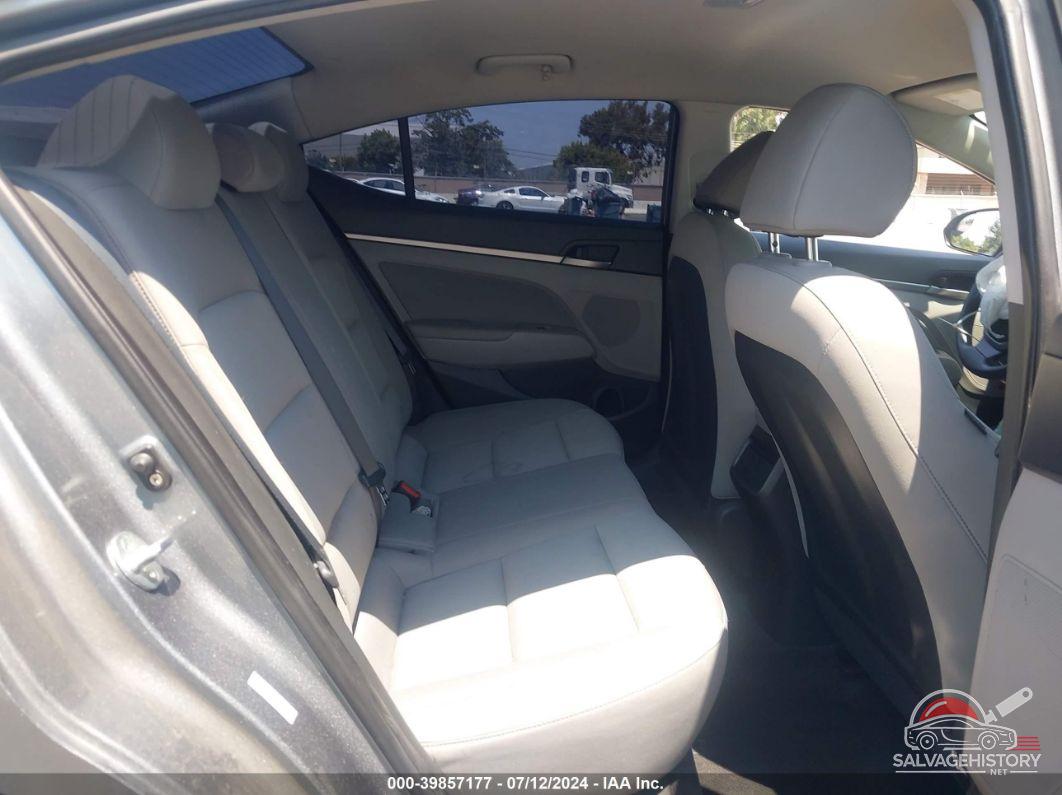 KMHD84LF0HU408726 2017 HYUNDAI ELANTRA photo no. 8