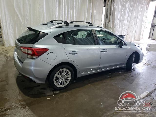 4S3GTAD69J3745324 2018 SUBARU IMPREZA photo no. 3