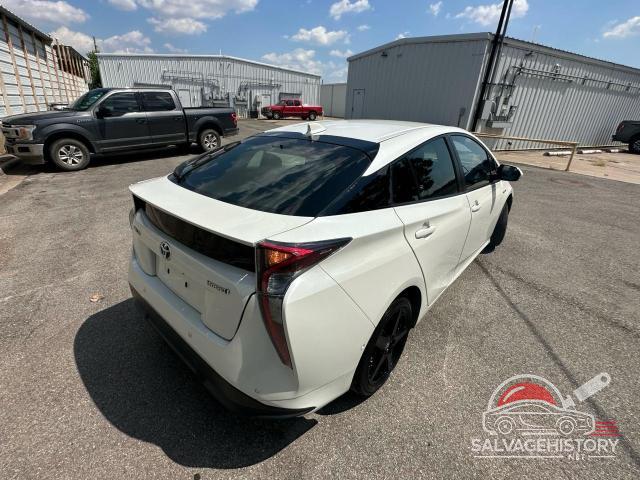 JTDKARFU6J3063494 2018 TOYOTA PRIUS photo no. 4