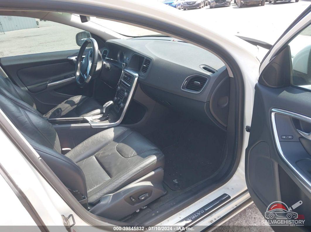 YV1612FS8D1204440 2013 VOLVO S60 photo no. 5