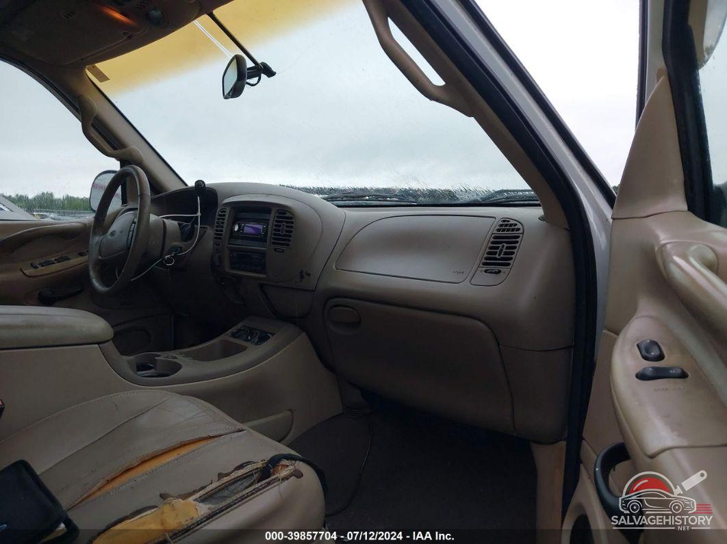1FMFU18L51LB20391 2001 FORD EXPEDITION photo no. 5