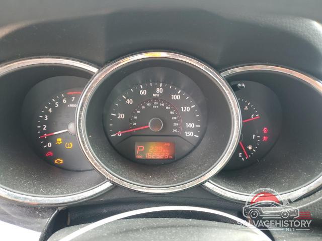 5XYKT3A18BG178437 2011 KIA SORENTO photo no. 9