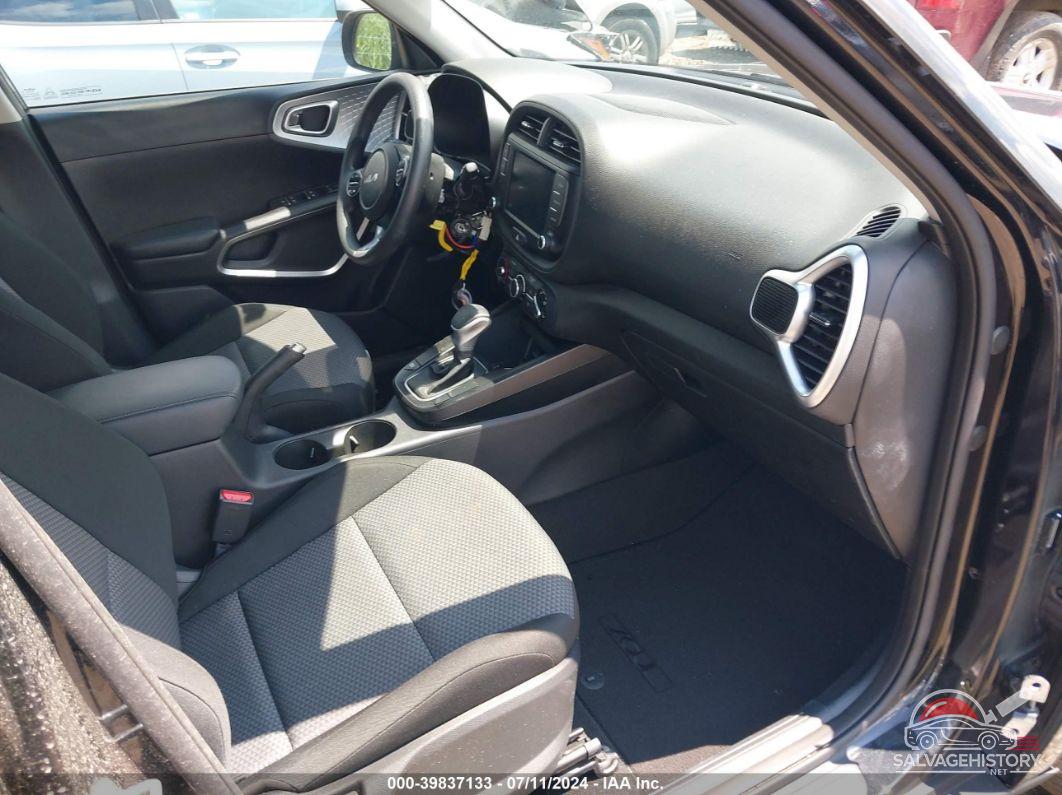 KNDJ23AU5P7851309 2023 KIA SOUL photo no. 5