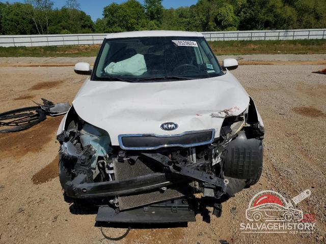 KNDJN2A28G7361222 2016 KIA SOUL photo no. 5