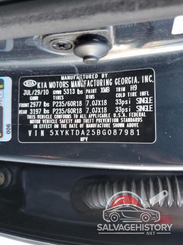 5XYKTDA25BG087981 2011 KIA SORENTO photo no. 13